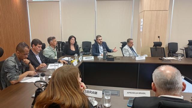 José Pimenta participa de debate sobre geopolítica e competitividade dos insumos agropecuários