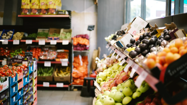 Proposta do governo para reduzir imposto de importação de alimentos é pouco eficaz, afirmam analistas